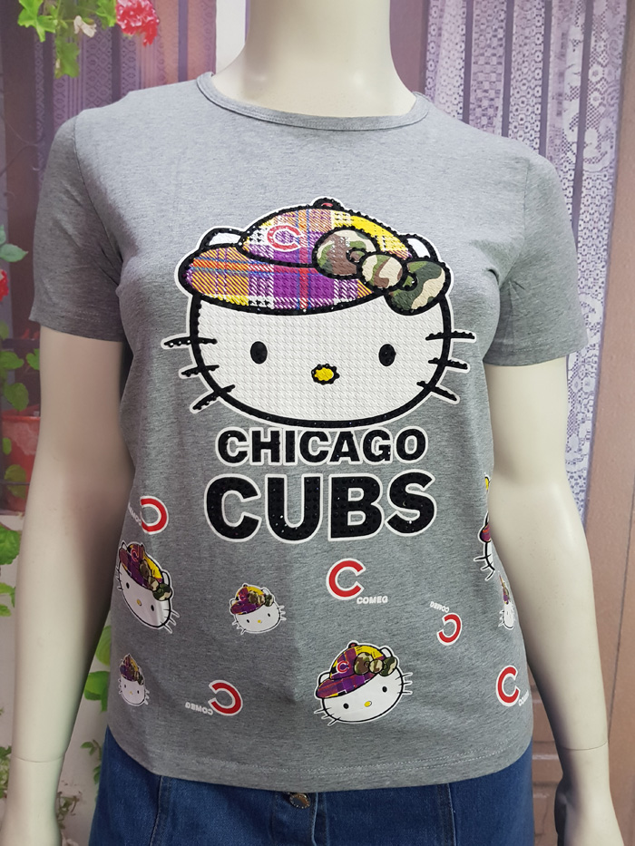 Áo thun màu xám in hình Kitty nơ rằn ri size XL