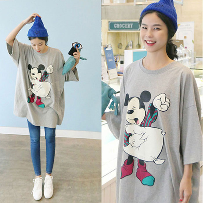 Áo thun Mickey ôm gối màu xám size lớn